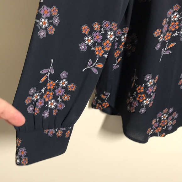 NWT LOFT XL Blouse Black with Floral Hydrangea Print Flowy - Picture 8 of 12